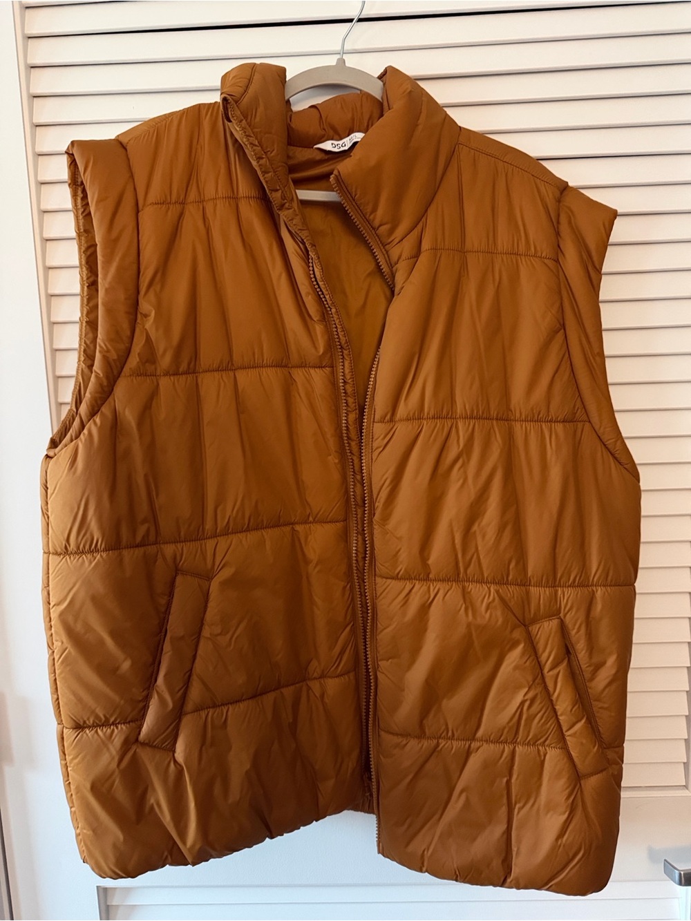 DSG Quilted Puffer Vest in Rust Brown